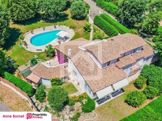  Villa à vendre 7 pièces 301 m²