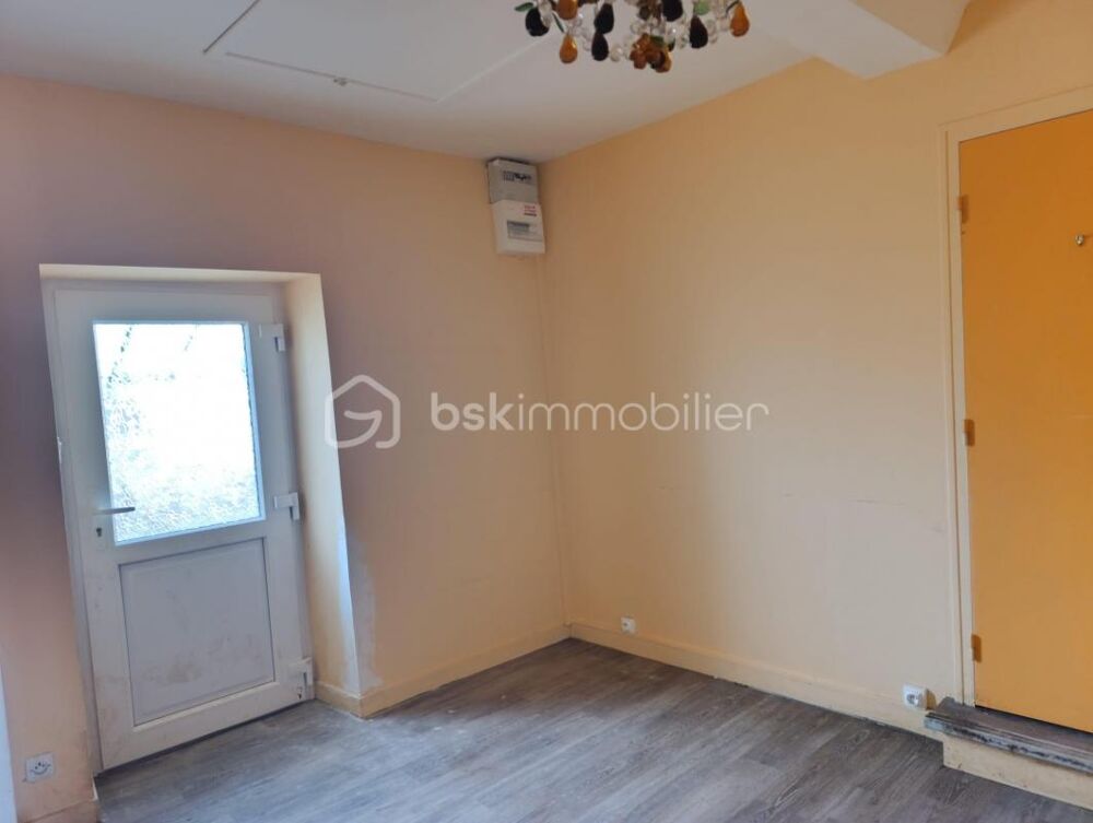 Maison de 93 M2 a Chevaigne-du-Maine