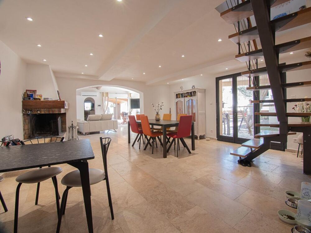 � vendre  Maison �guilles (13510)