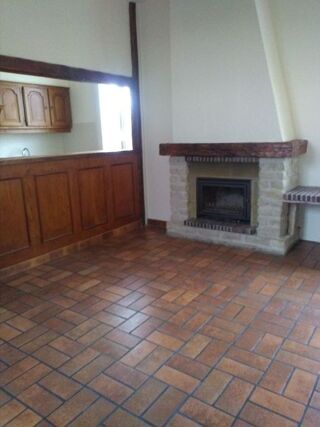  Appartement à louer 4 pièces 70 m²