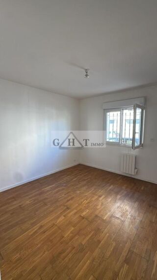  Immeuble � vendre 233 m�