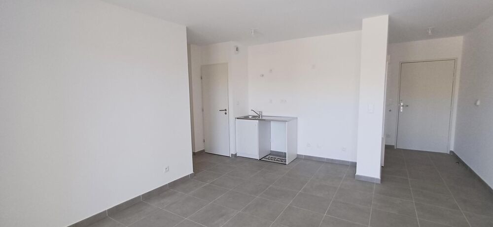 Location Appartement T3 NEUF avec terrasse, piscine et parking  BORMES-LES-MIMOSAS Bormes les mimosas
