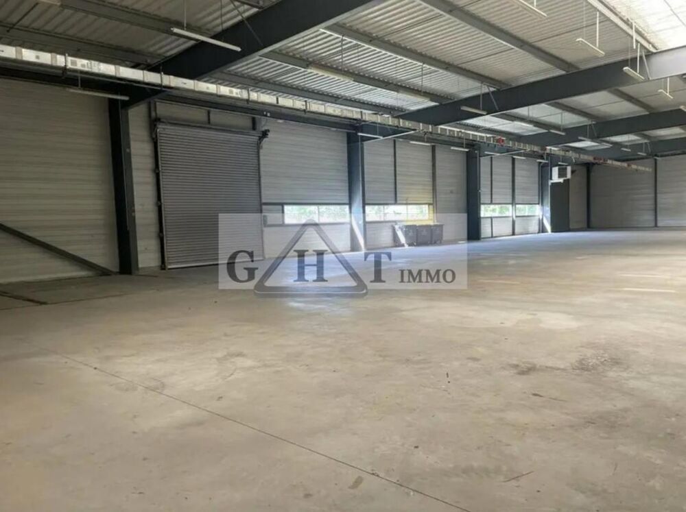   Entrepôt a vendre - Creil 