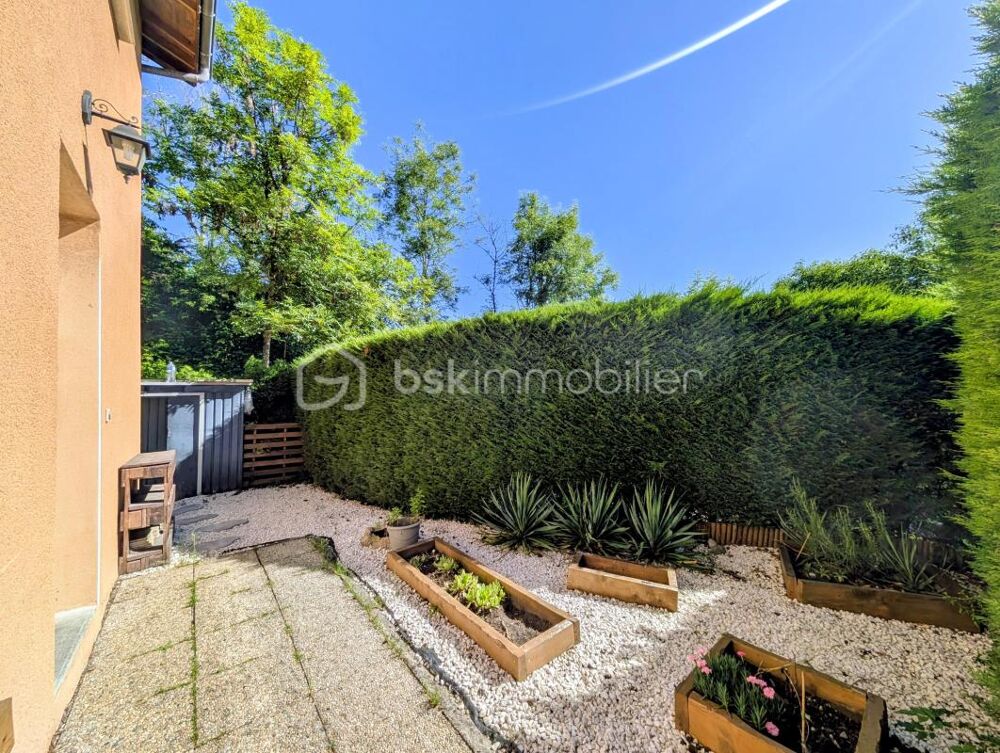 RUMILLY --- MAISON --- GARAGE --- TERRASSE --- CALME --- PROCHE DES COMMODITES