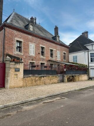  Maison  vendre 11 pices 324 m