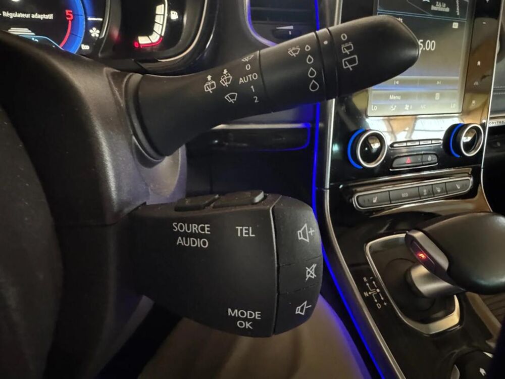 Espace V dCi 160 Energy Twin Turbo Initiale Paris EDC 2016 occasion 56120 Les Forges De Lanouee