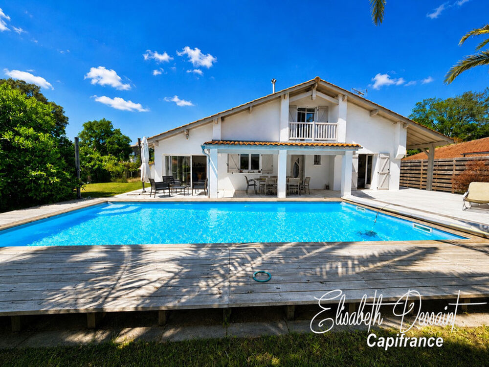 ONDRES  Villa familiale de style basco-landais avec piscine