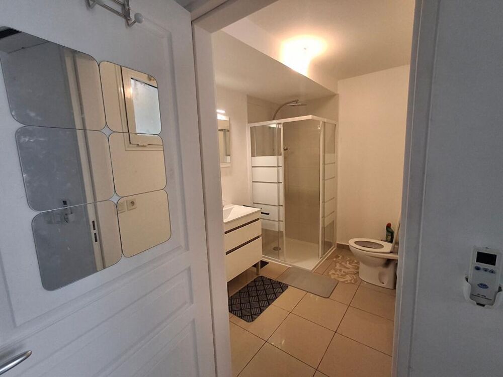 97490 Ste Clotilde T1 meublé de 20.60 m2 plus parking sécurisé