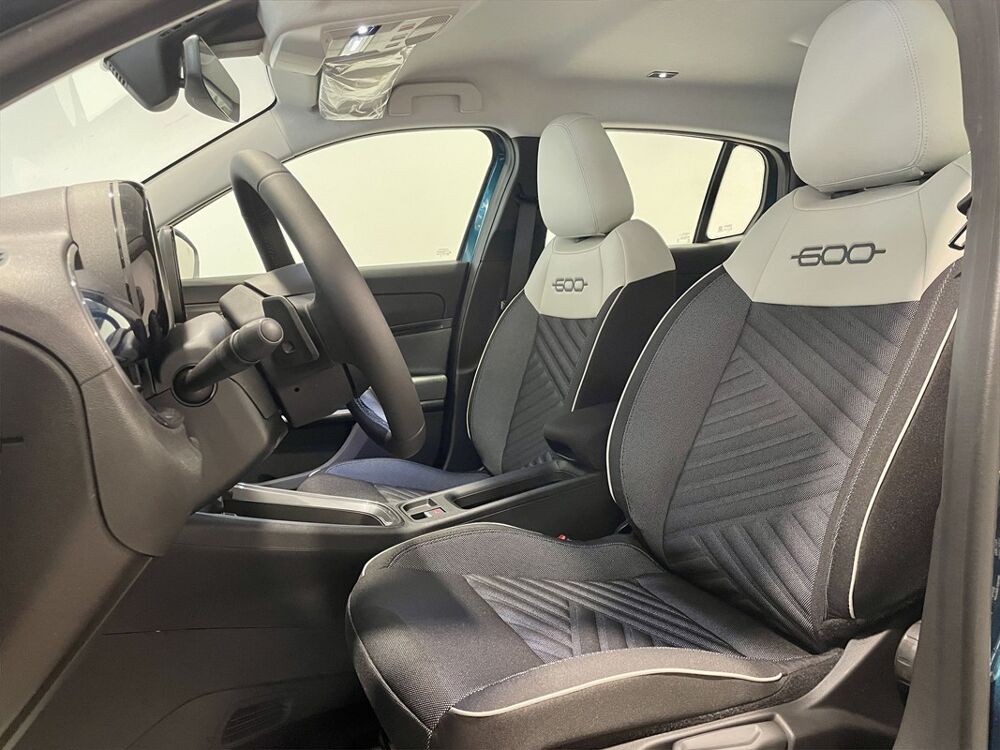 Fiat 600 1.2 HYBRID 136 DCT6 PACK 2025 occasion 52000 Chamarandes-Choignes