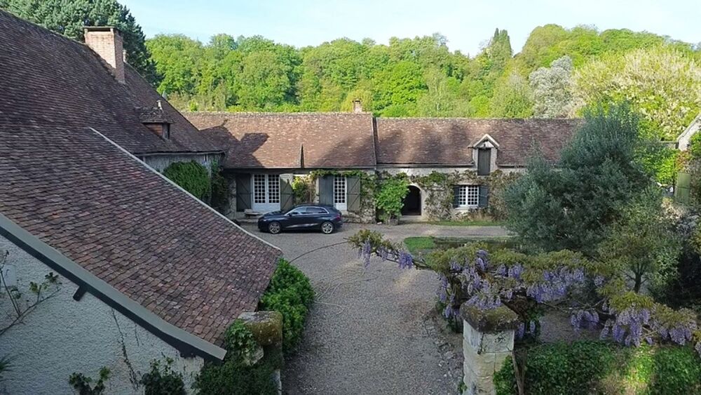 Propriété de charme bord de riviére 242m²