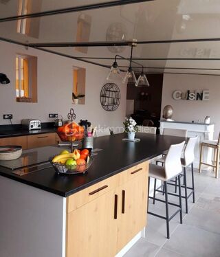  Propriété/château à vendre 6 pièces 170 m²