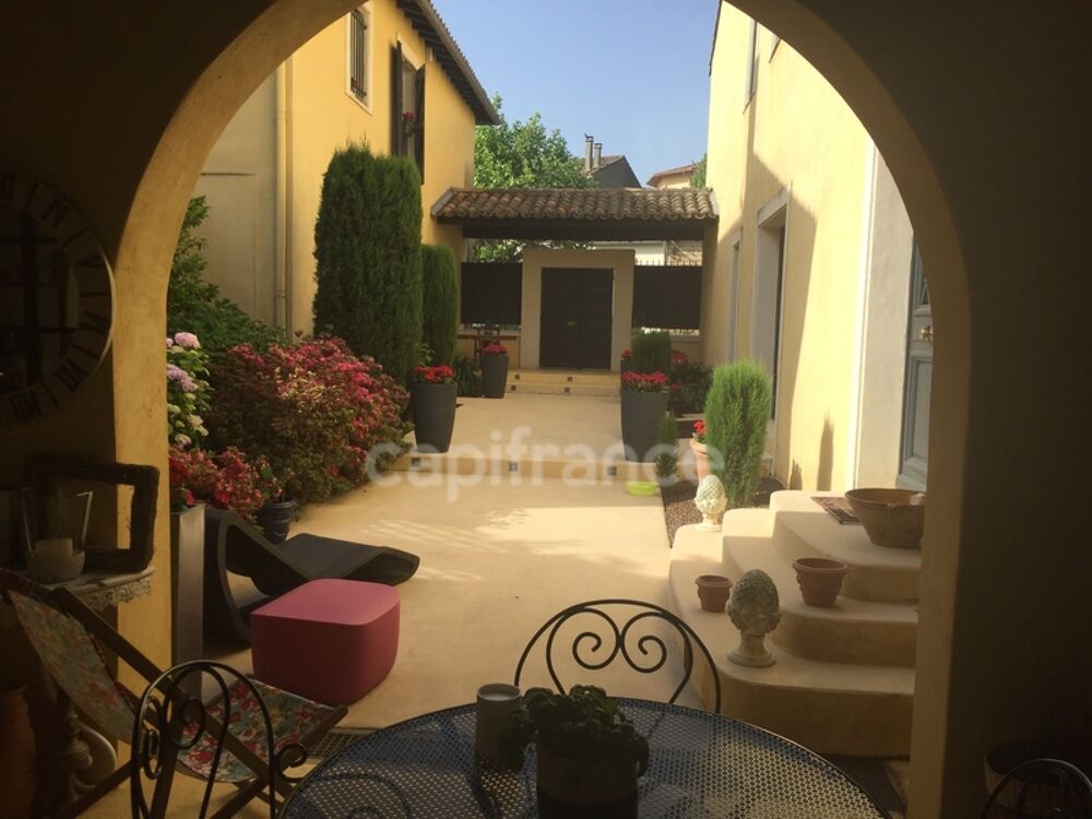 BAISSE DE PRIX  Demeure de charme avec appartement indépendant et piscine RIEUMES (31)