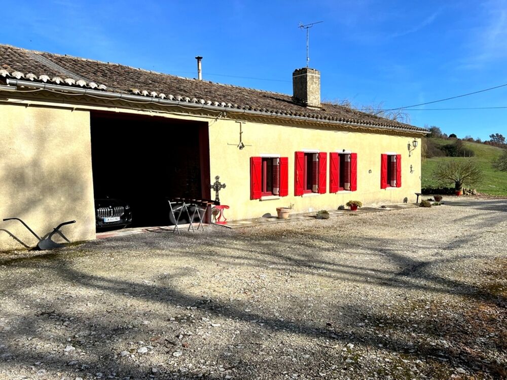 Vente Ferme Dpt Tarn et Garonne (82),  vendre proche de BEAUMONT DE LOMAGNE, agrable fermette de 135 m2 avec dpendances attenantes de 380 Beaumont de lomagne