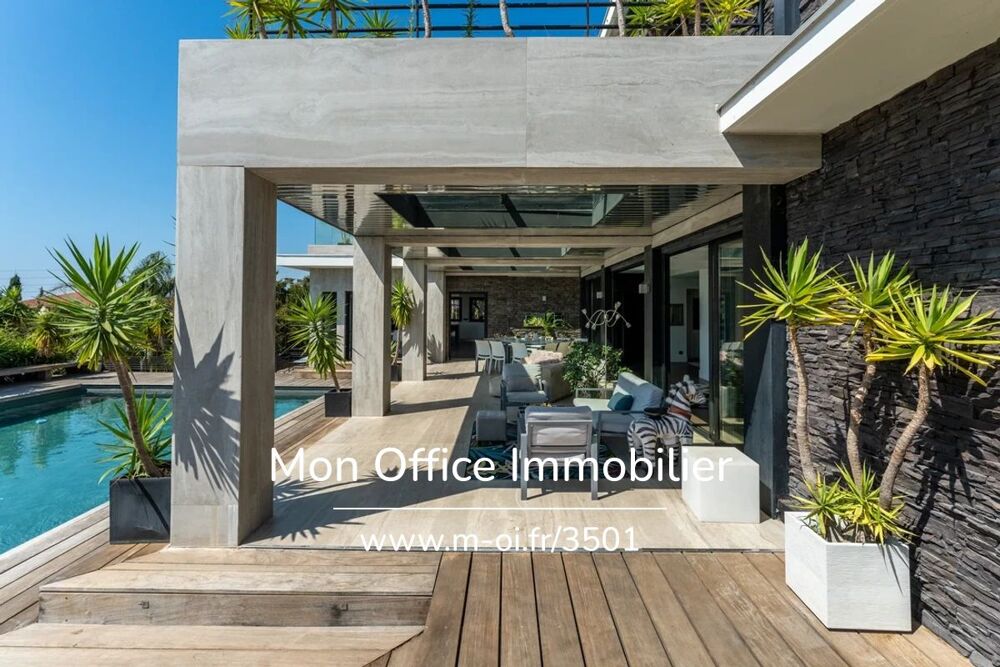 Référence : 5819-SIC. - Villa de luxe vue mer!