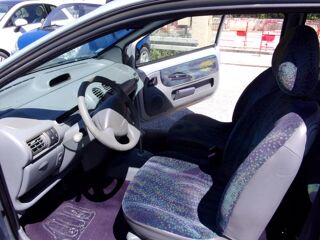 Twingo I 1,2 75 CV BOITE AUTO 2004 occasion 13510 &Eacute;guilles