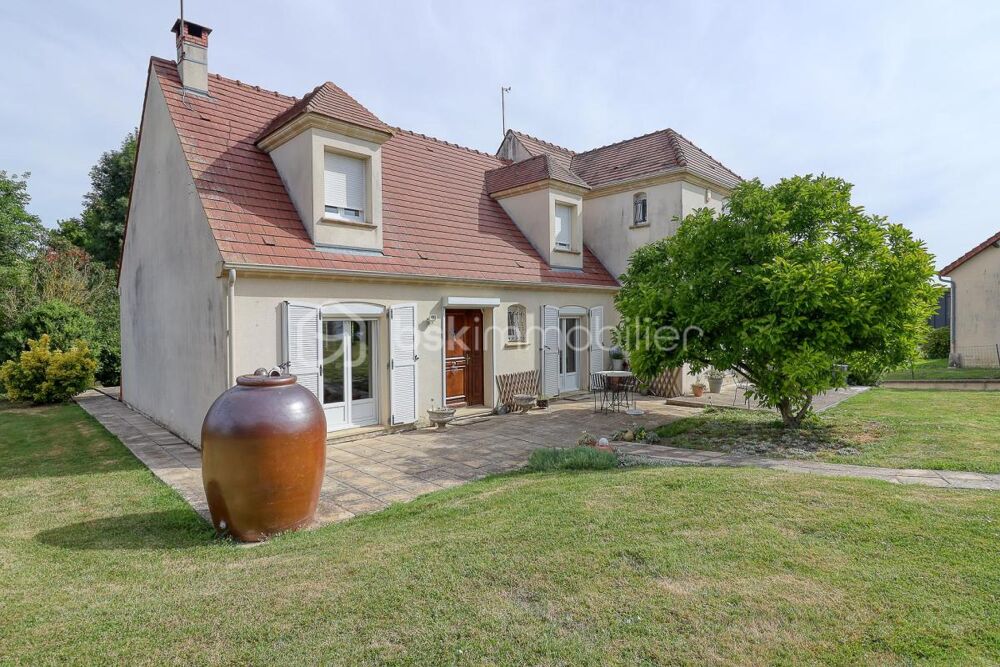 Grande maison familiale (8 pièces / 4 Chambres) à Hodenc en Bray  15 minutes de Beauvais et Gournay-en-Bray