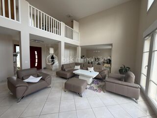  Propriété/château à vendre 7 pièces 227 m²