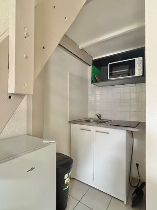  Appartement à louer 1 pièce 25 m²