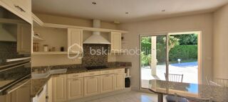  Villa � vendre 7 pi�ces 185 m�