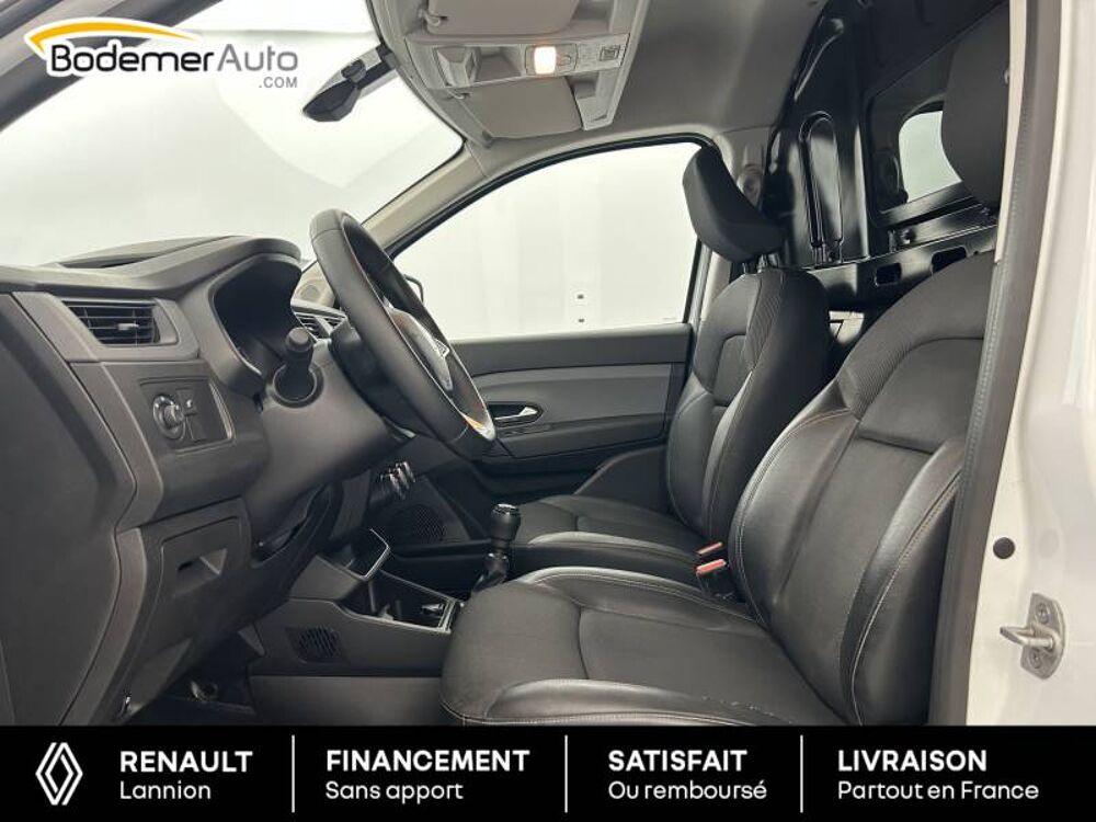 Express (30) VAN BLUE DCI 75 ESSENTIEL 2021 occasion 22200 Guingamp