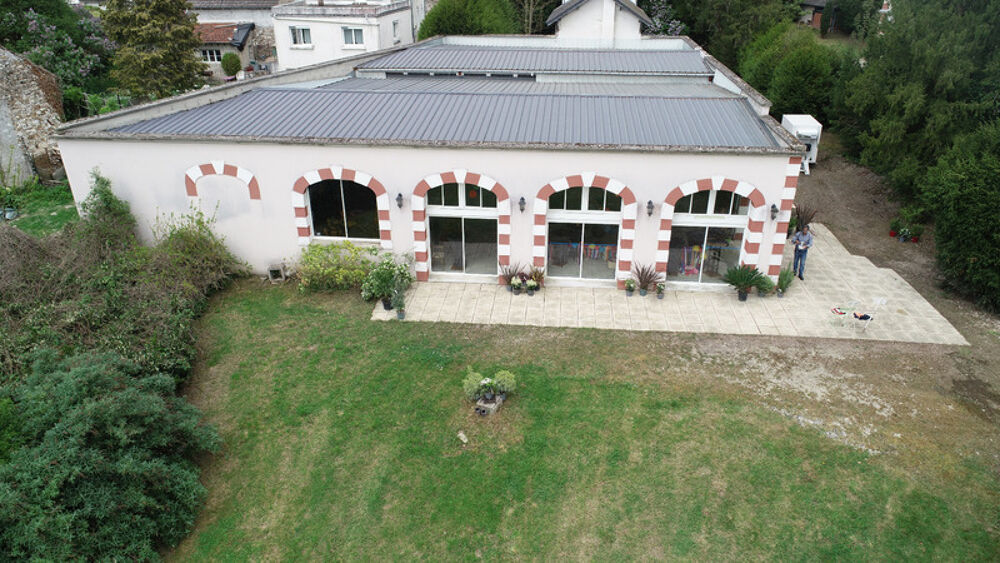 Vente Propriété/Château château-Thierry proche à vendre château fin XIX siècle avec salle de réception et dépendances sur un parc de plus de 20000 m2 Jaulgonne