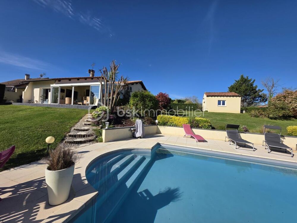 MAISON AUBIAC 152 m² - GARAGE- PISCINE-VERANDA- JARDIN 4800 m²
