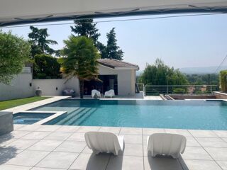  Villa à vendre 6 pièces 225 m²