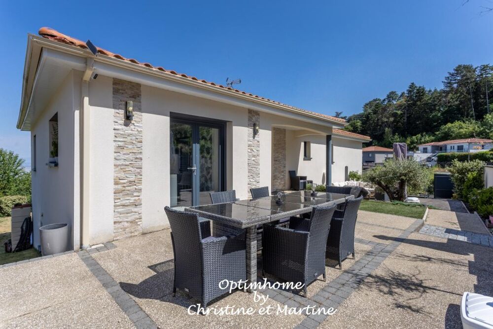 ORCINES : MAISON CONTEMPORAINE AVEC PISCINE  192 M²  4 CHAMBRES  TERRAIN 715 m²