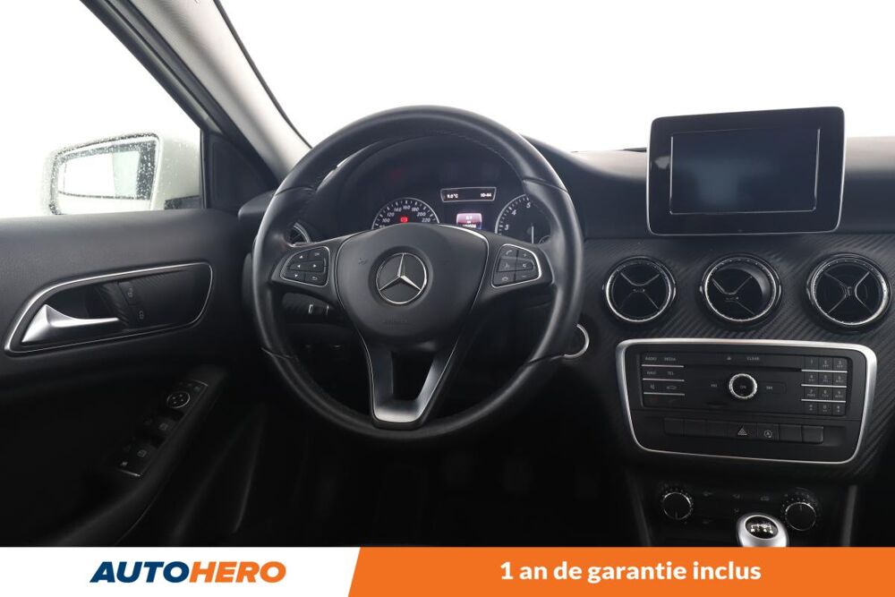Classe GLA 180 Intuition 122 ch 2015 occasion 92130 Issy-les-Moulineaux
