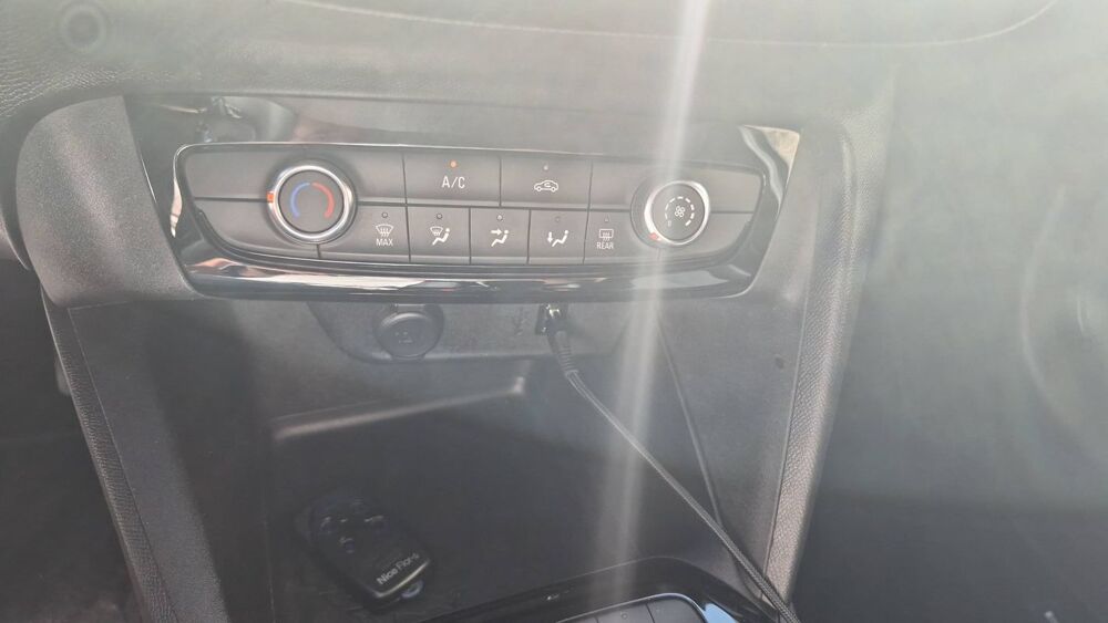 Corsa 1.5 Turbo D 102 Elegance Business 2023 occasion 51130 Blancs Coteaux