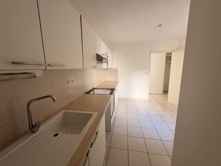  Appartement à louer 4 pièces 95 m²