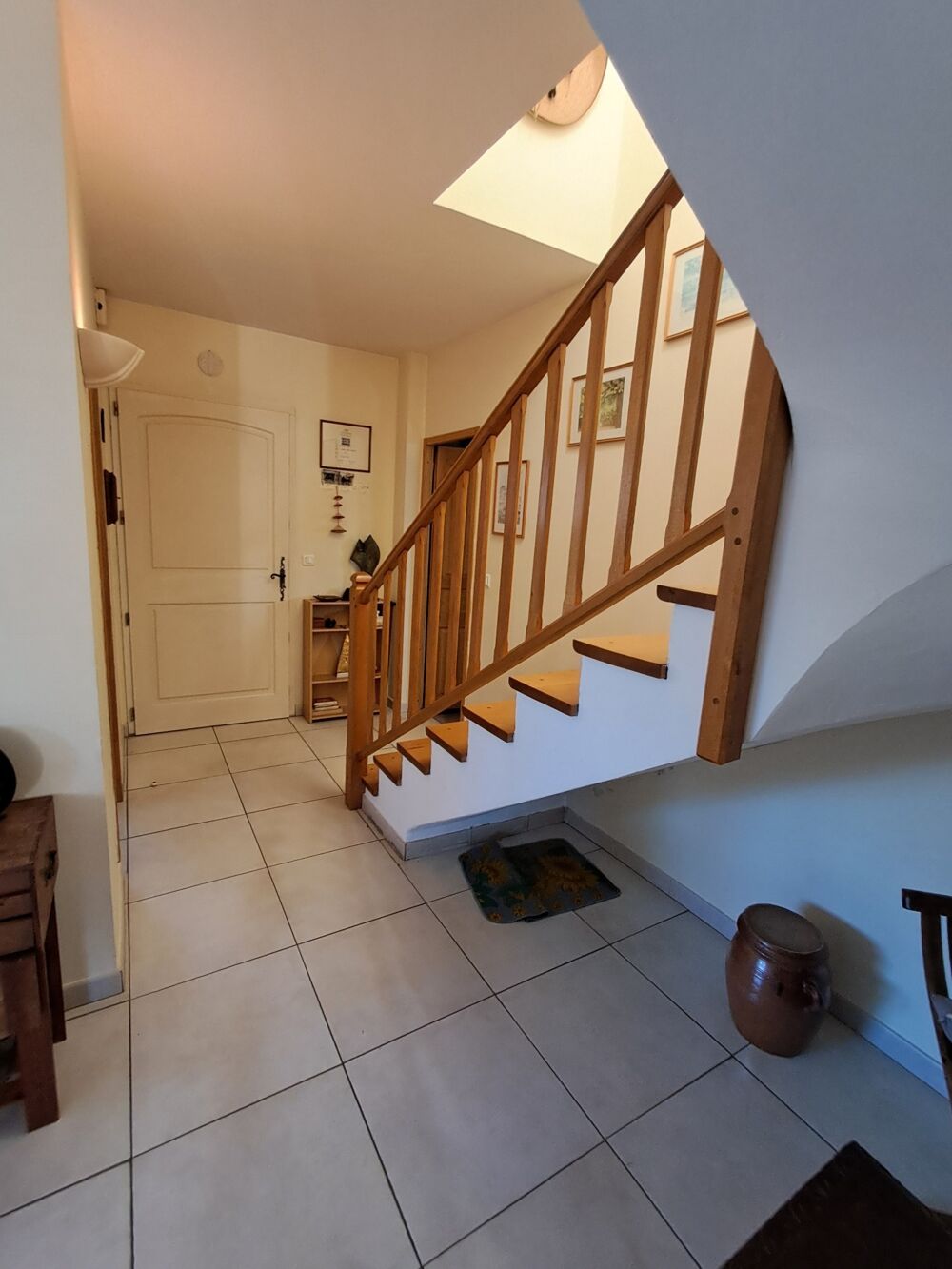 VILLEMOUSTAUSSOU  ÉLÉGANTE MAISON FAMILIALE AVEC JARDIN, TERRASSE ET GARAGE