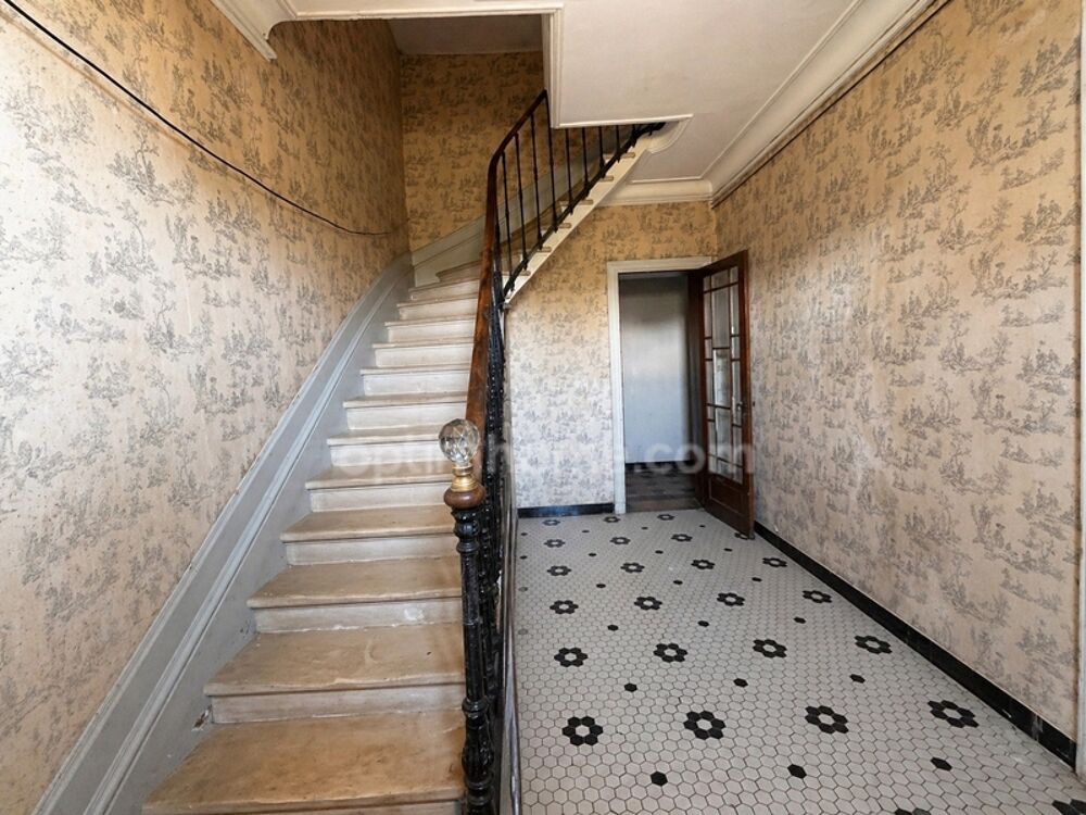 Maison en pierre de charme 400 m² à rénover  Chambres dhôtes & déficit foncier