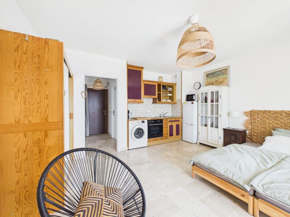 Vente Appartement VENTE F1 AVEC TERRASSE ET VUE MER PLACE MIOT Ajaccio