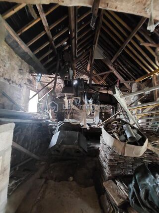  Remise / Grange � vendre 3 pi�ces 150 m�