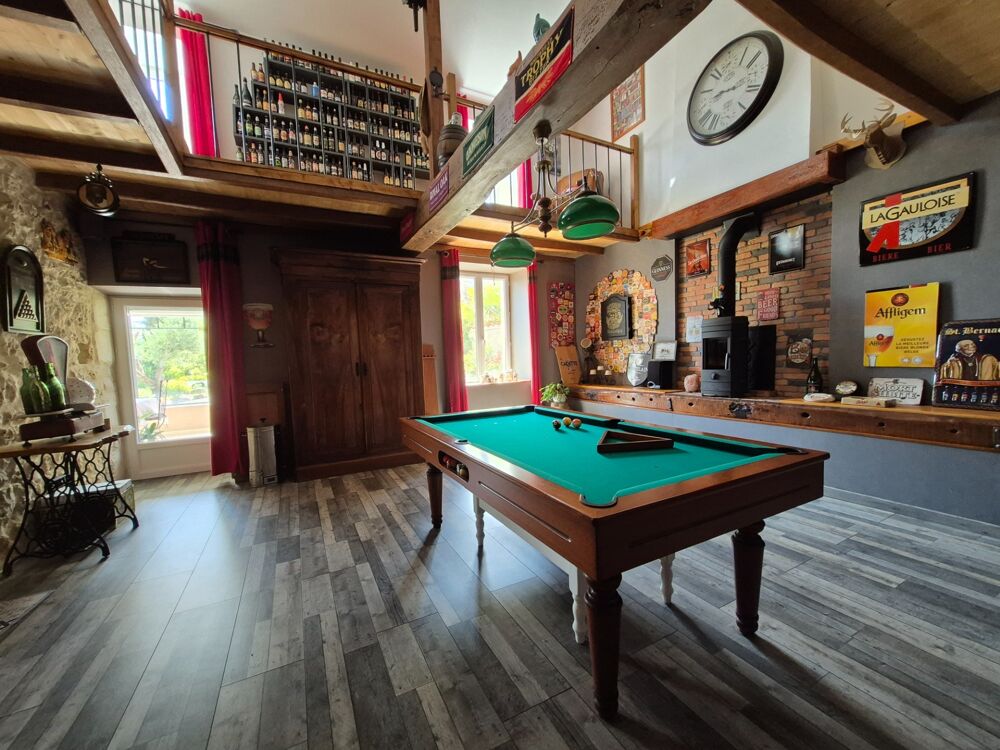 Vente Maison Maison avec nombreuses dépendances, studio et terrain constructible de plus de 3 000 m² Champdolent