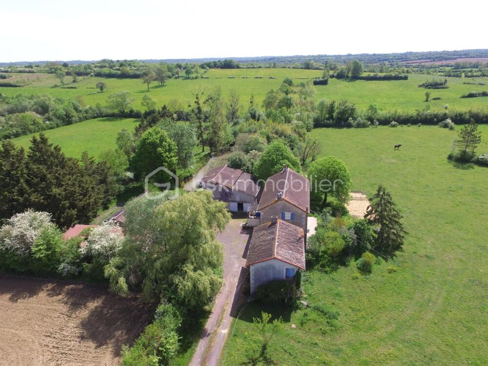 ? Domaine dexception de 2 hectares  Nature, calme absolu et potentiel unique ?