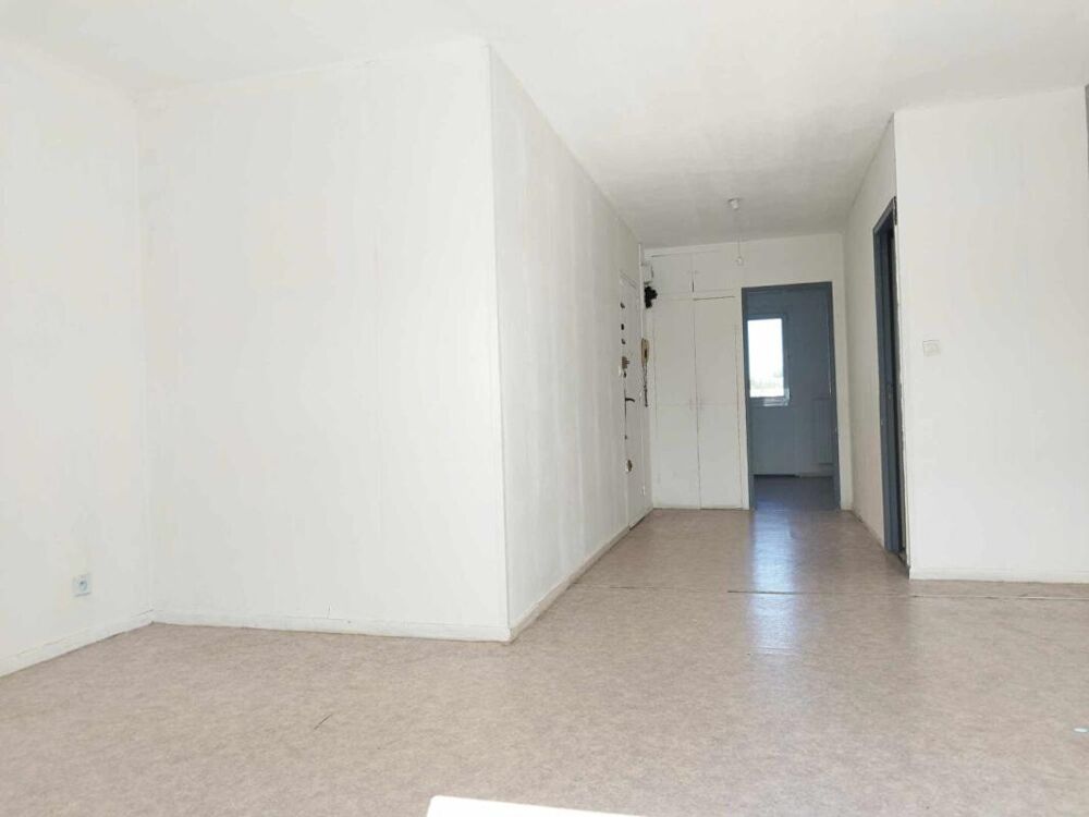 Appartement Port De Bouc 3 pièce(s) 65 m2 environ AVEC Balcon