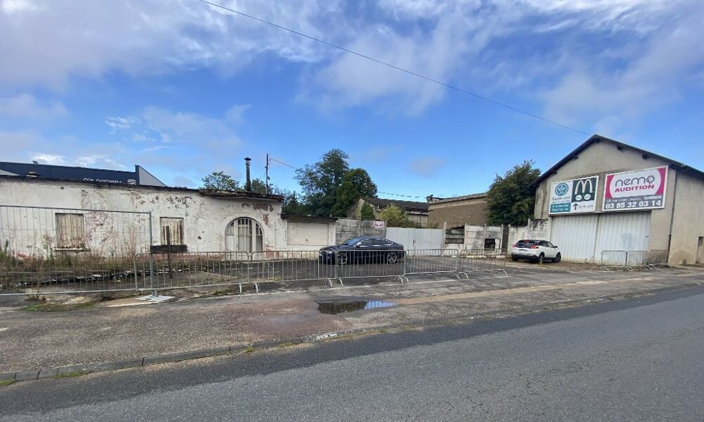   A VENDRE - ENSEMBLE IMMOBILIER 