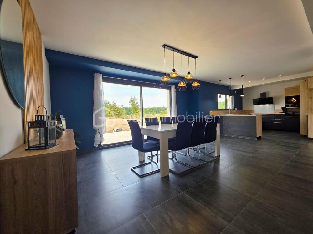 Maison contemporaine de 2023 avec 1 861 m² de terrain