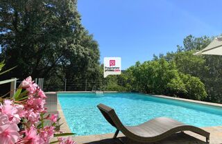  Maison � vendre 8 pi�ces 220 m�