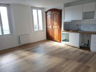  Appartement à louer 2 pièces 46 m²
