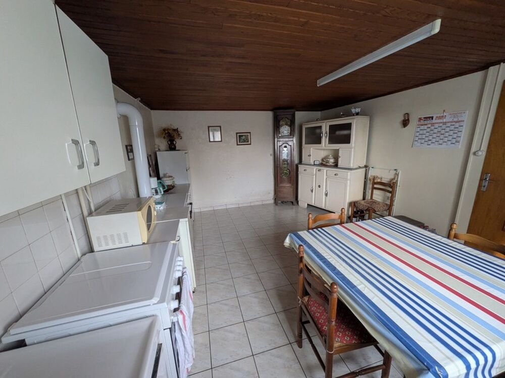BUBRY MAISON A USAGE D HABITATION DE 90M² ENVIRON HABITABLE AVEC GARAGE ET DEPENDANCE EN PIERRE PARCELLE DE 8022M² ENVIRON