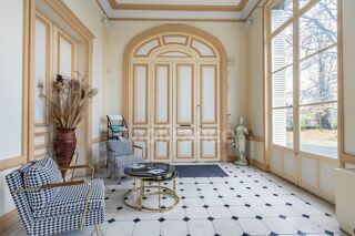  Propri�t�/ch�teau � vendre 15 + pi�ces 736 m�