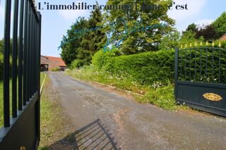  Remise / Grange � vendre 11 pi�ces 240 m� Nivelle