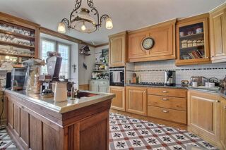  Maison  vendre 10 pices 320 m