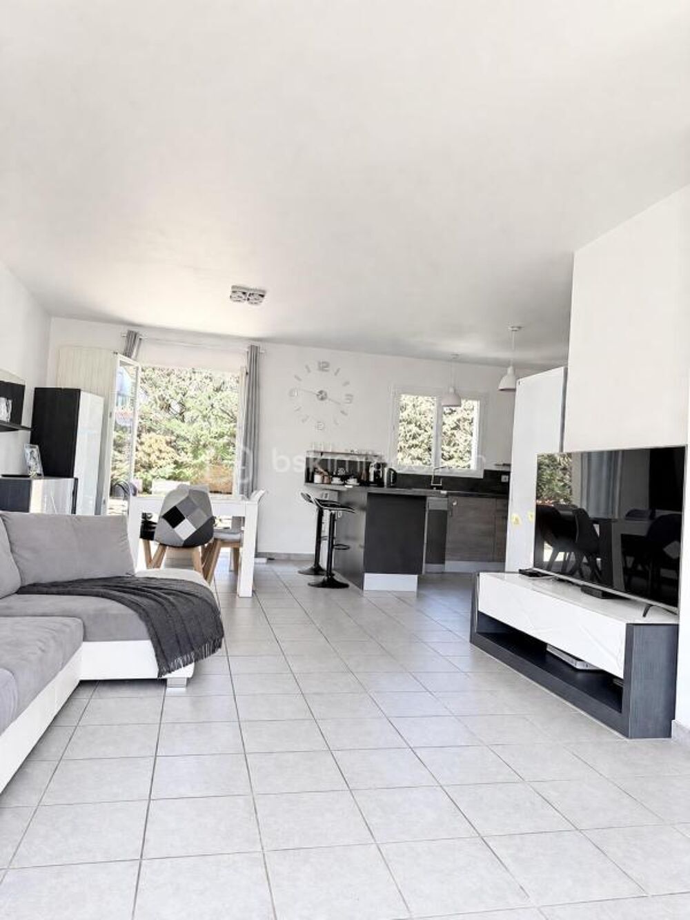 Vaugneray - maison familiale type 5 avec terrain 475 M2