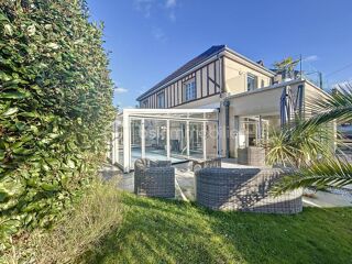  Proprit/chteau  vendre 7 pices 227 m