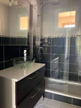  Appartement à louer 3 pièces 63 m²