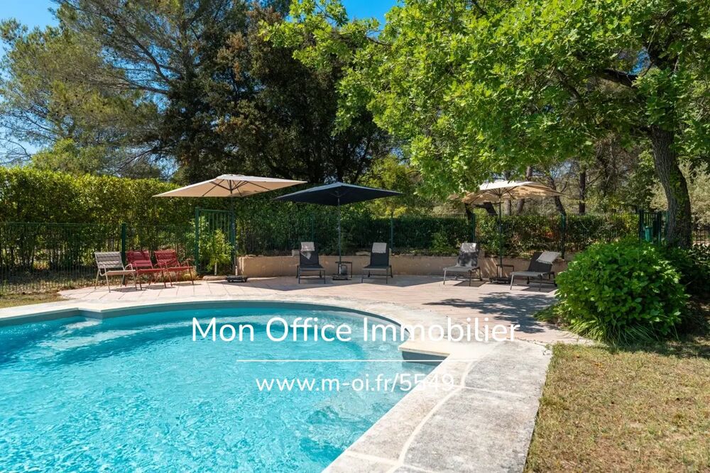 Référence : 5702-NGU - Maison 10 pièces - 8 chambres - Jacuzzi, Piscine, Salle de Cinema - Village à pied